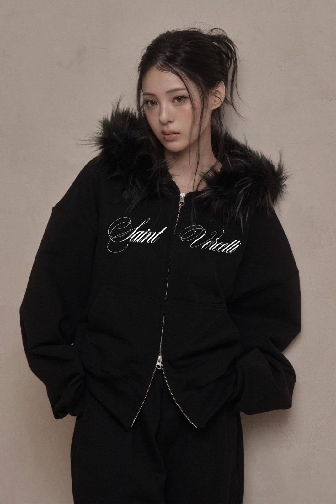 LOS VERC CURSIVE FAUX FUR ZIP HOODIE BLACK